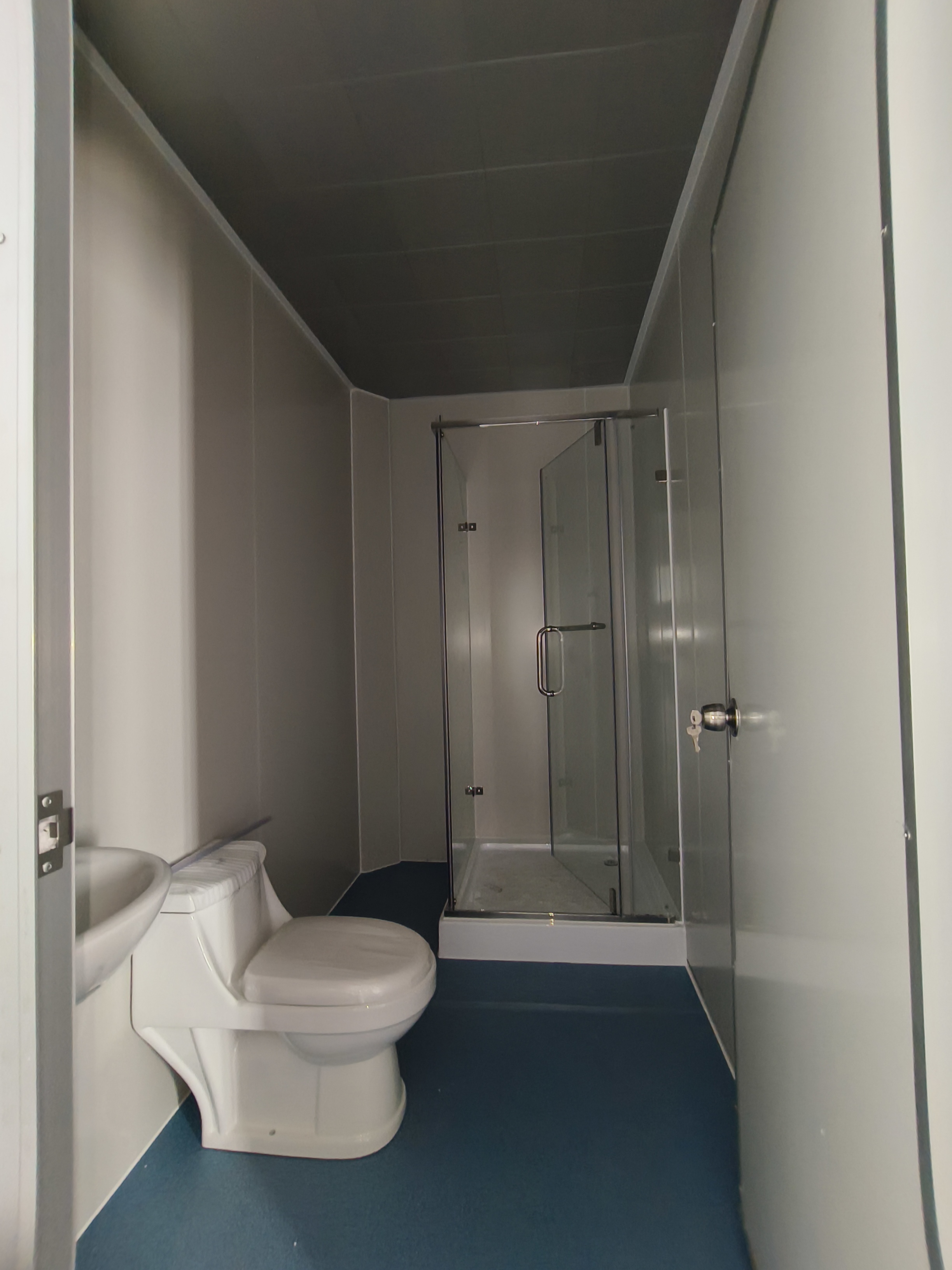 Baño completo con ducha